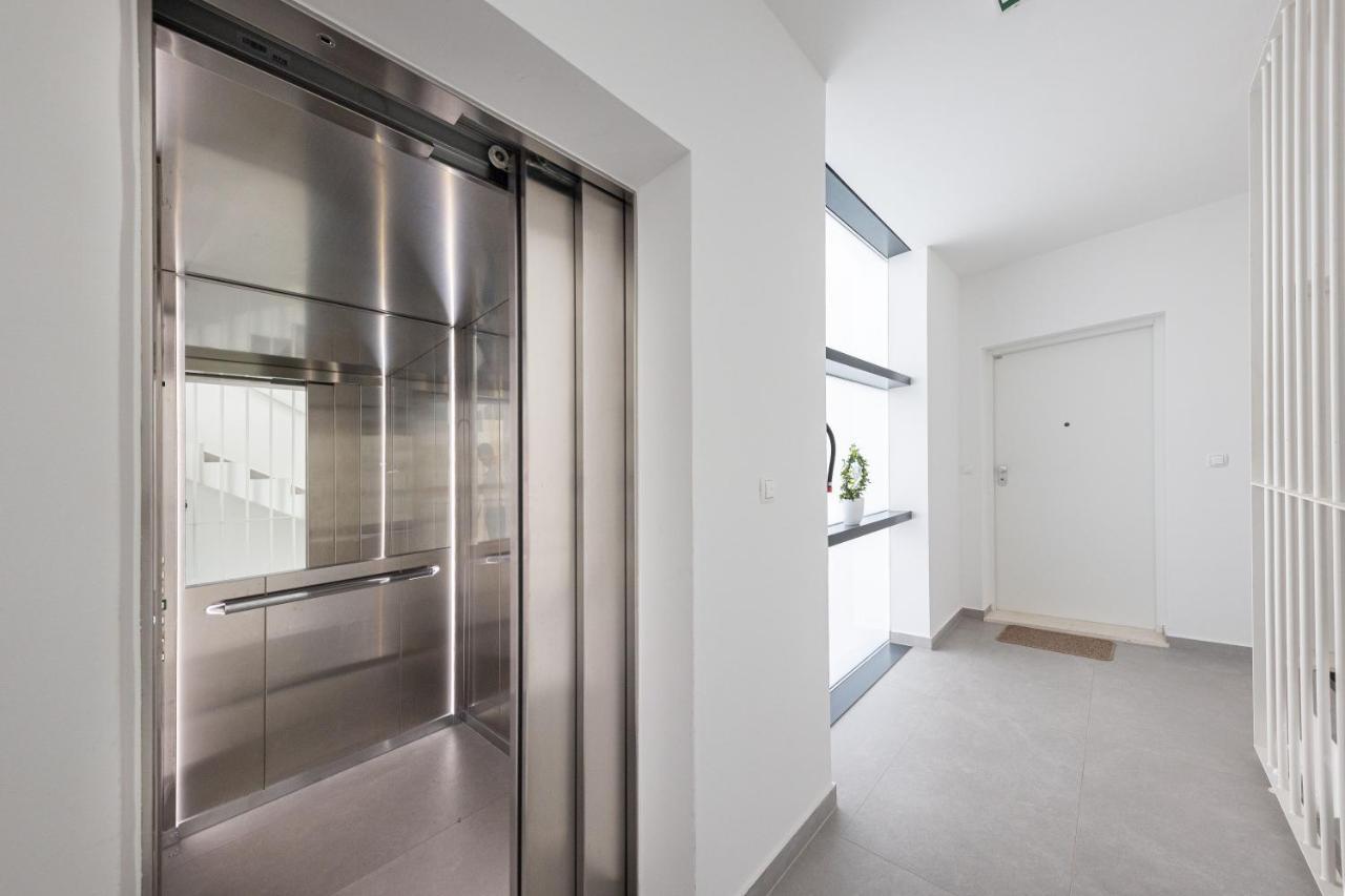 Apartment Abia Znjan Split Exteriör bild